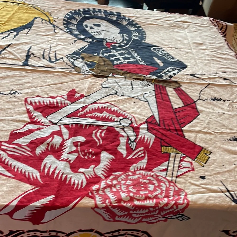 Dia Del Muerto Cotton Table Cloth , Bed or Wall Cover.NWOT